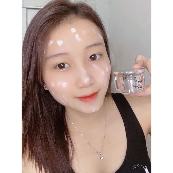 KEM FACE ROJAL JELLY