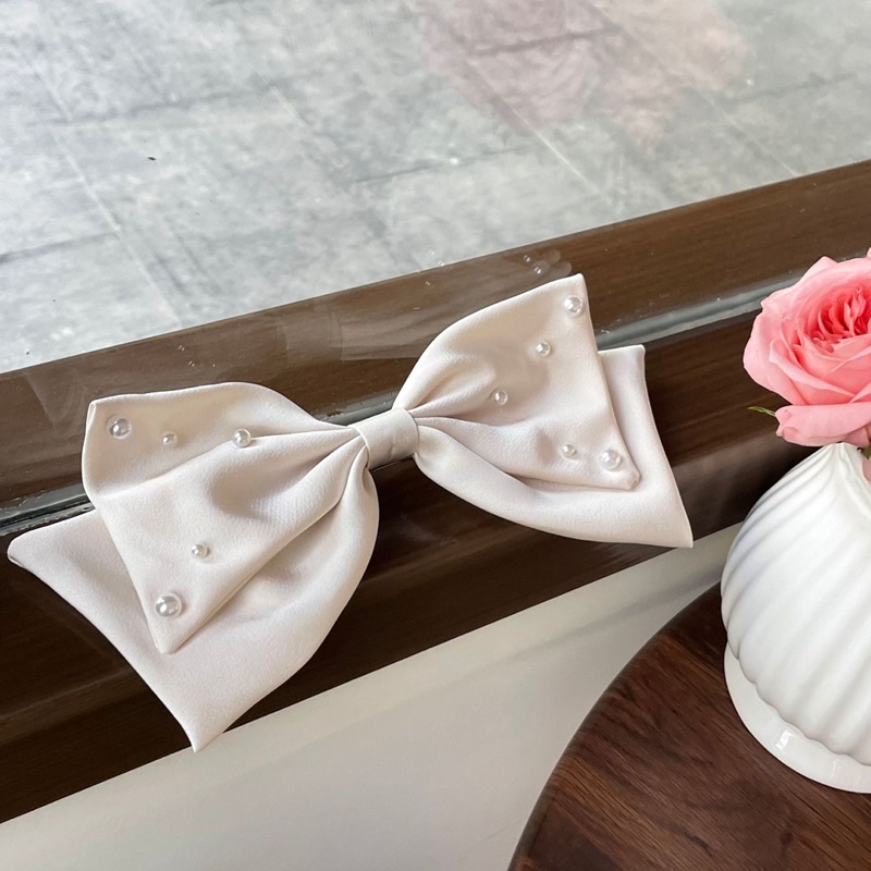 Nơ kẹp tóc màu kem đính hạt phong cách dịu dàng N50