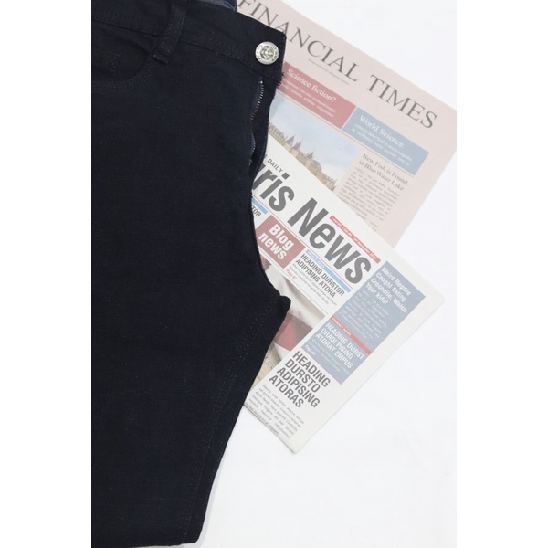 [Mã IC0215 giảm 20K đơn 0đ] Quần jeans nam basic Royjeans đen trơn ống đứng co giãn không rách (44 -97kg)