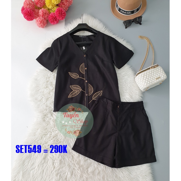 Set áo SM cổ tim thêu lá và quần sort