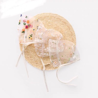 Mũ bonnet thêu hoa nhí cho bé