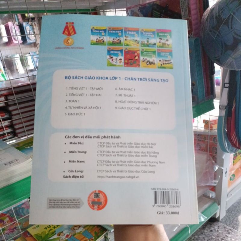 Lớp 1- TiengViet 1 Tập 1 CTST và bao kính