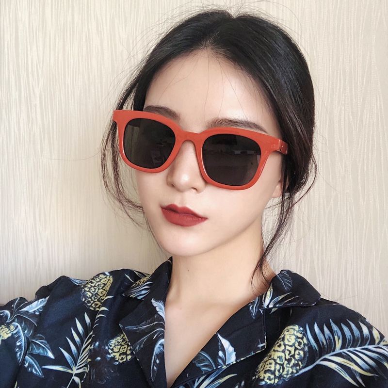 Kính mát gọng vuông thời trang cho nữ | BigBuy360 - bigbuy360.vn