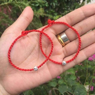 Vòng tay chỉ đỏ bi bạc