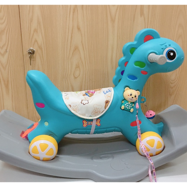 Ngựa bập bênh cho bé