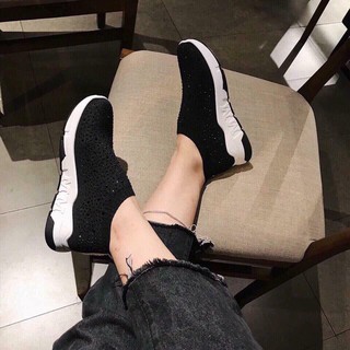 giầy đính đá nỏi bật