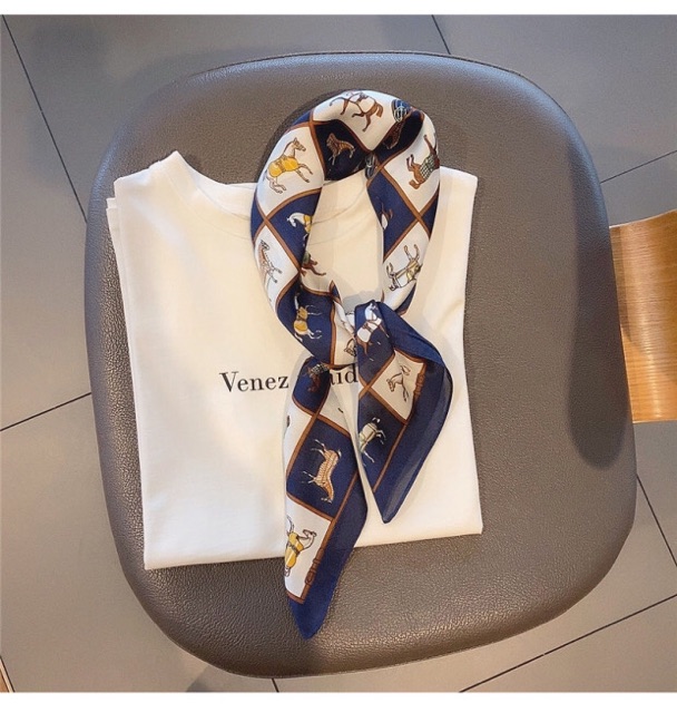 Khăn turban lụa vuông size 70x70cm Hình con ngựa - Maben