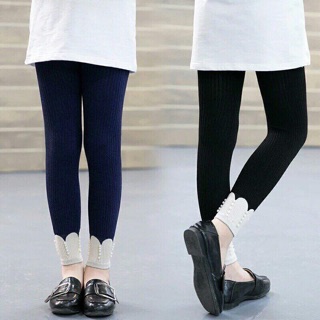Legging len tăm bé gái