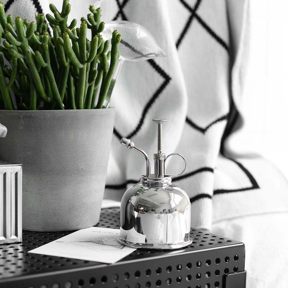 Bình Xịt Nước Tưới Cây 300ml