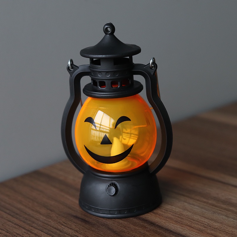 Đồ decor trang trí đèn bão hình bí ngô, mạng nhện Halloween