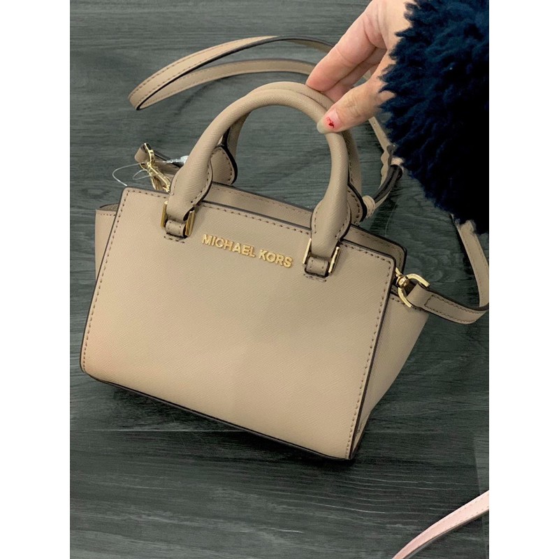 Túi Micheal kors auth sale(3 màu:hồng, trắng , nâu)