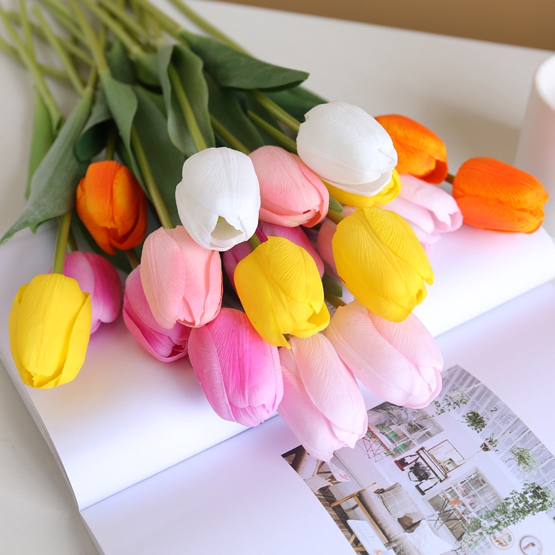 Hoa tulip giả bằng lụa gồm cành gồm 1 lá cao cấp dùng để trang trí nhà cửa, chụp ảnh, decor