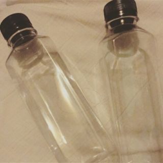 100 chai vuông nắp đen 350ml