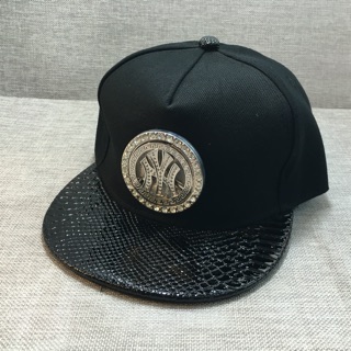 MŨ SNAPBACK PHÁT SÁNG ĐỘC ĐÁO