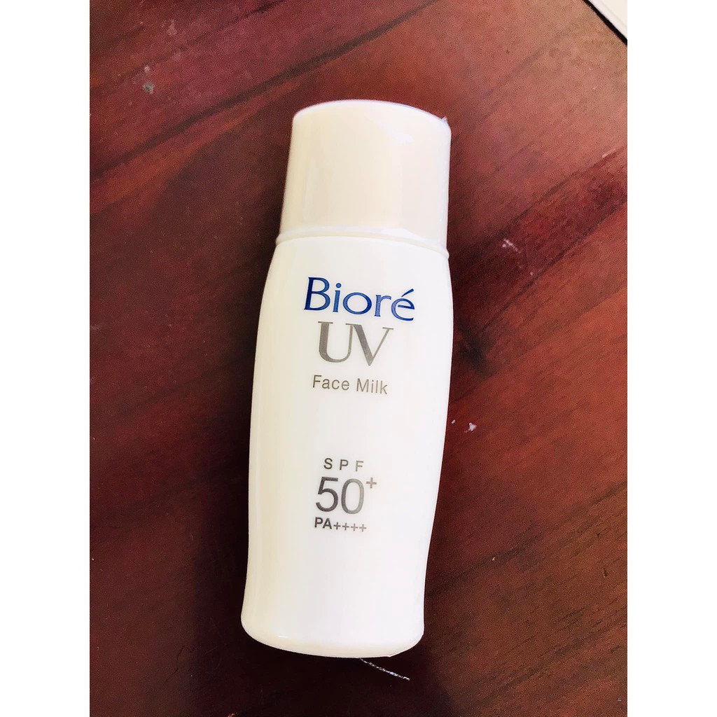 Kem Chống Nắng Biore Bright Face Milk SPF 50+/PA+++