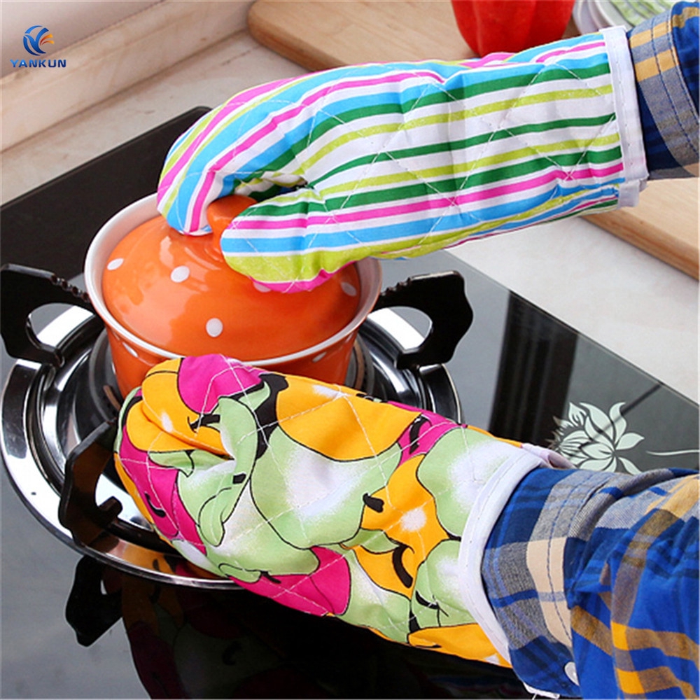 Găng tay cách nhiệt dày dặn dùng cho lò vi sóng