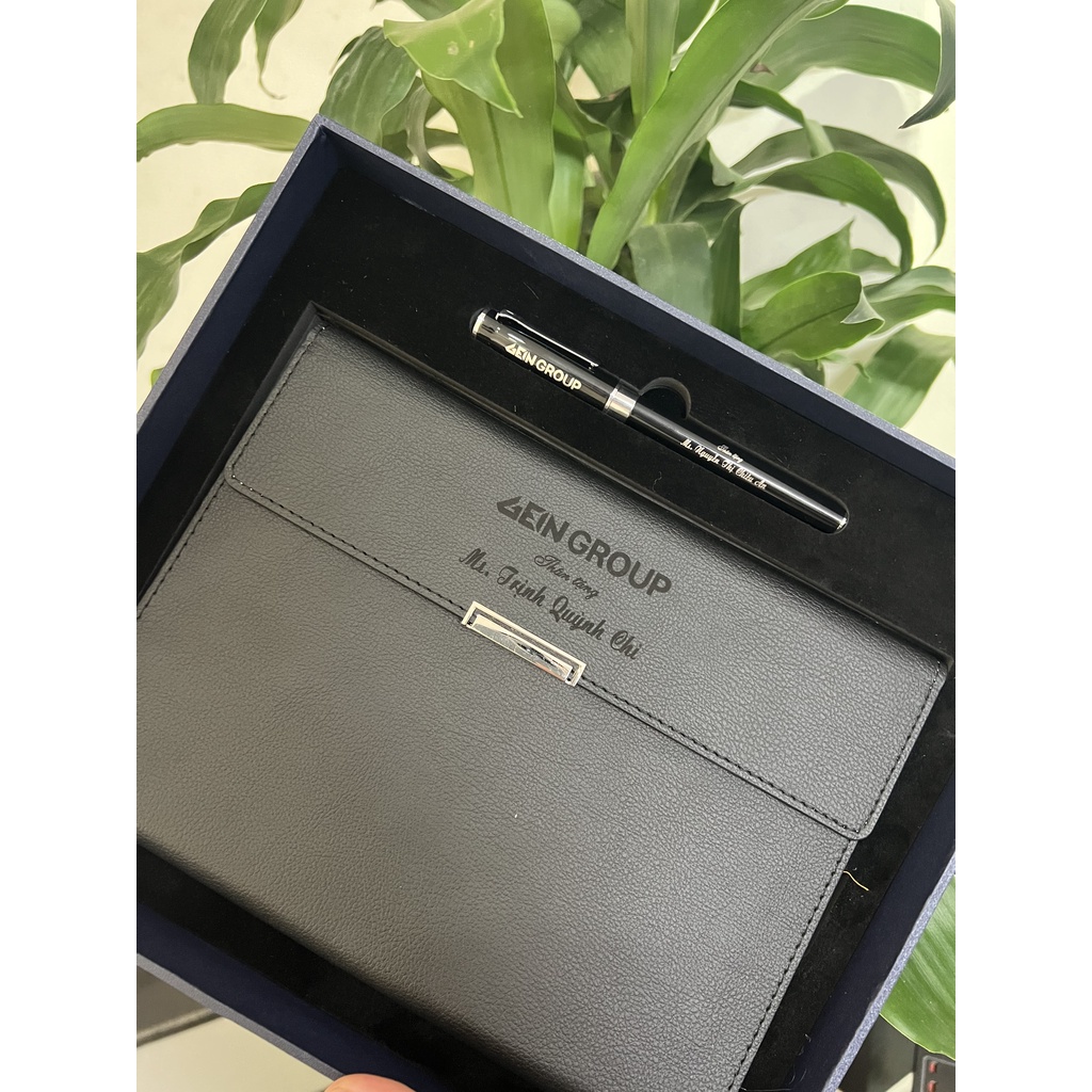 Combo Sổ tay bìa da a5 + bút ký cao cấp. Khắc tên riêng miễn phí theo yêu cầu. Bộ combo quà tặng sang trọng độc đáo