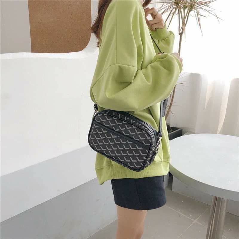 Túi Đeo Chéo Edmond Masion