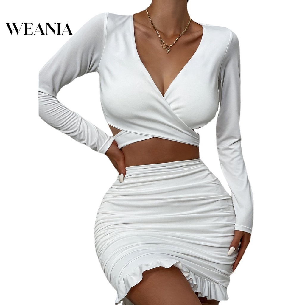 Set Áo Croptop Cổ Chữ V + Chân Váy Bút Chì Xẻ Tà Quyến Rũ