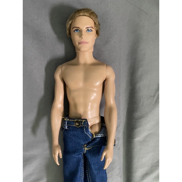 Búp bê Ken