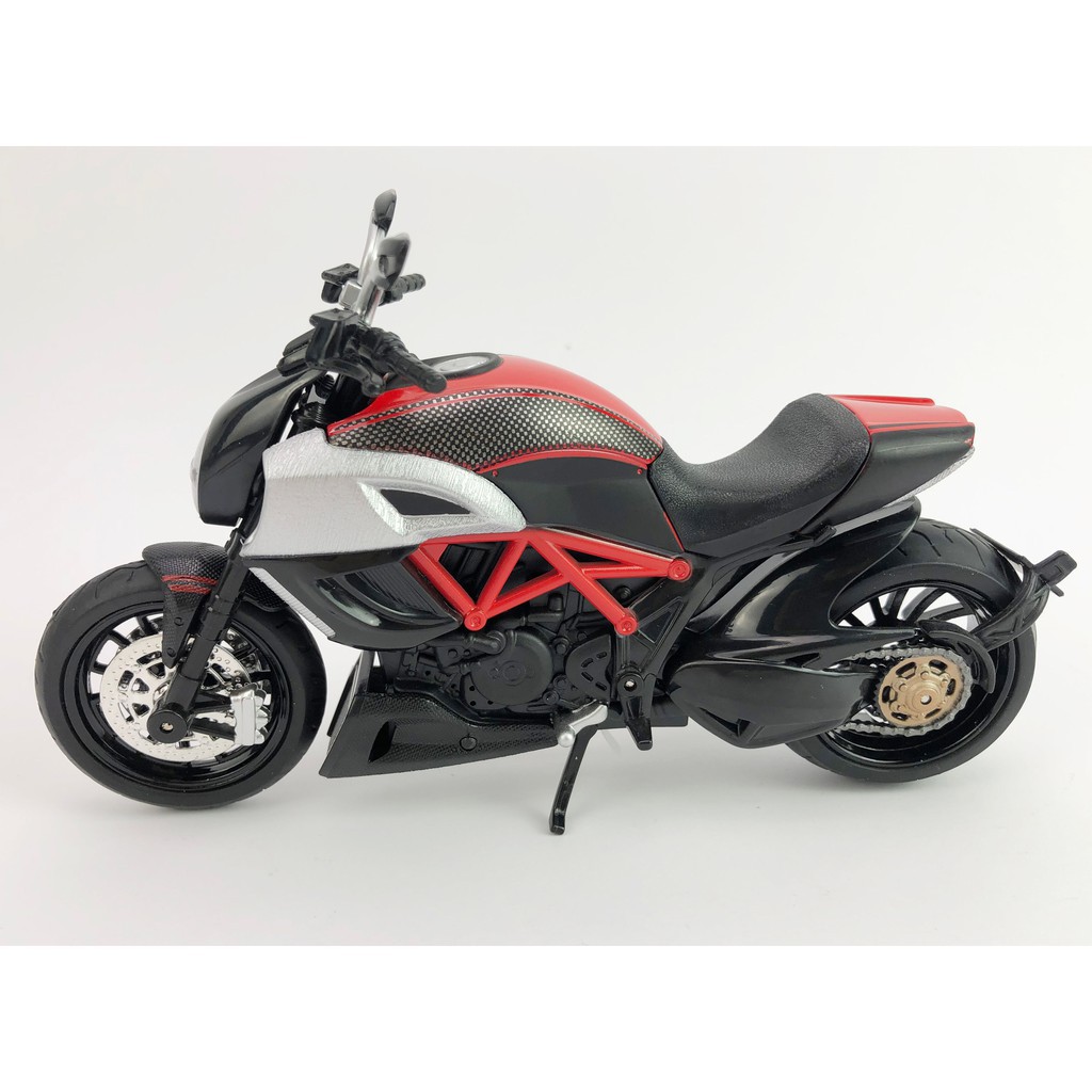 Mô Hình Xe Ducati  Diavel CarbonTỉ lệ 1:12 - Màu đỏ Trắng