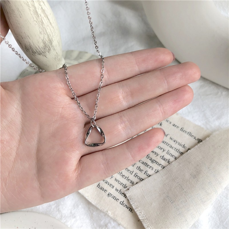 Dây Chuyền Mặt Dây Hình Tam Giác Cá Tính Phong Cách Hàn Quốc C79