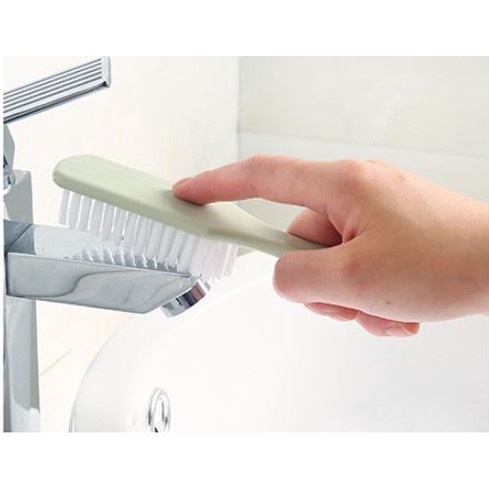Bàn chải đánh giày cán nhựa