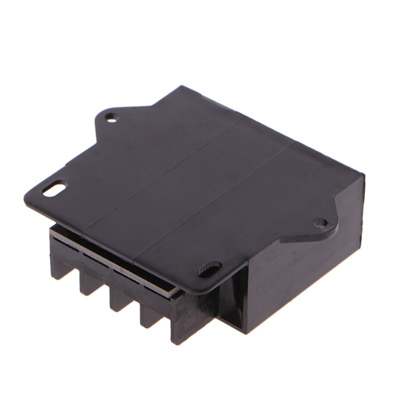 Thiết bị chuyển đổi điện áp từ 24VDC sang 12VDC bền bỉ tiện dụng