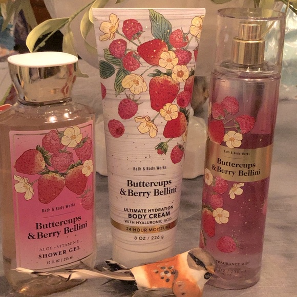 Xịt Thơm Dưỡng Toàn Thân Body Mist Bath & Body Works BUTTERCUPS & BERRY BELLINI