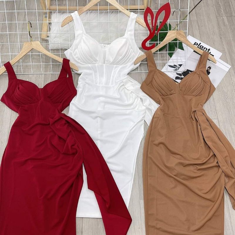 Đầm body tà đổ xẻ ngực phối lưới
