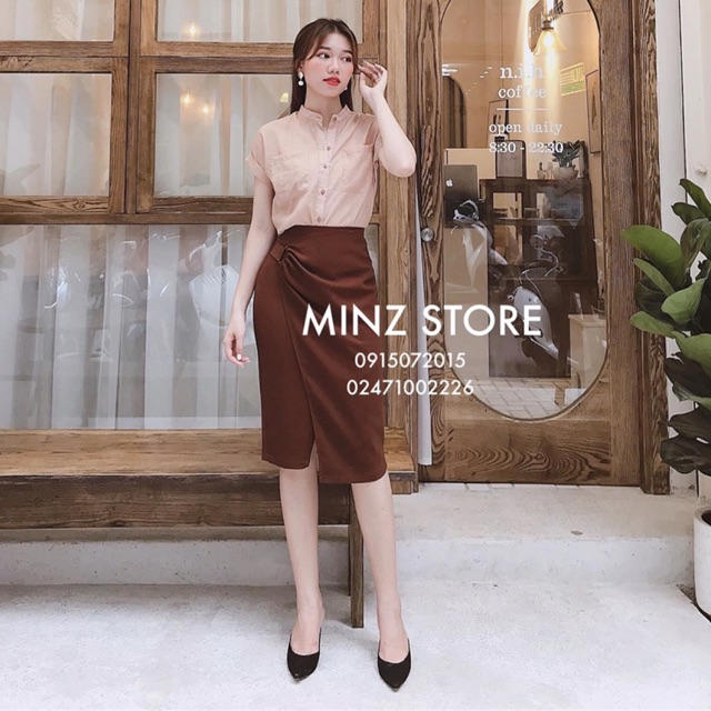 Chân váy bút chì công sở phối đai vạt trẻ trung