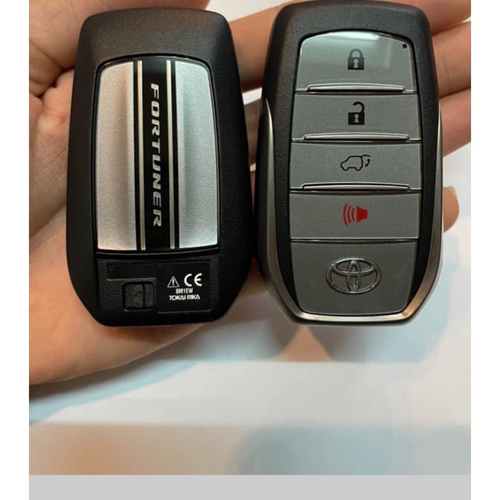 Bao Da Chìa Khóa 4 Nút thông minh xe ô tô toyota Hilux, Land Cruiser, Innova, Prado, Camry, Fortuner, Rav 4