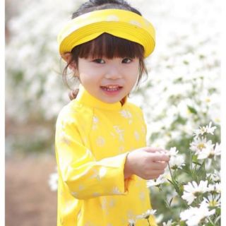 Áo dài gấm thái tuấn không kèm mấn.