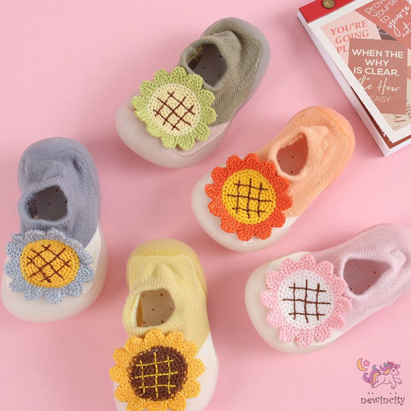 Giày Đính Bông Hoa Hướng Dương Đế Mềm Chống Trượt Cho Bé Gái