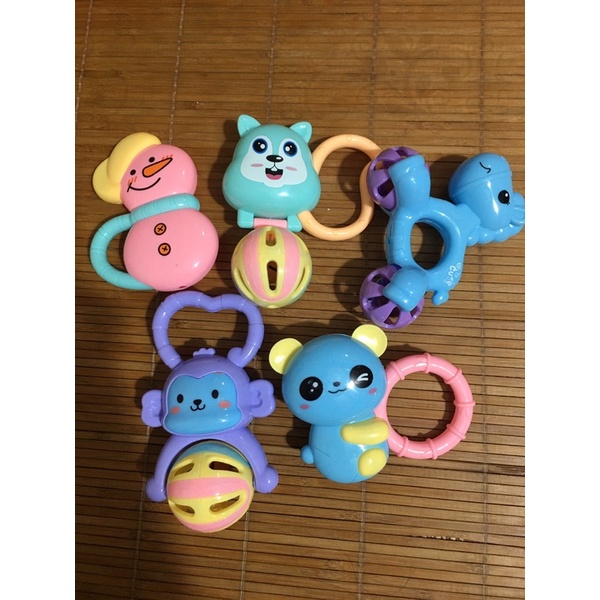 Xúc xắc cho bé sơ sinh