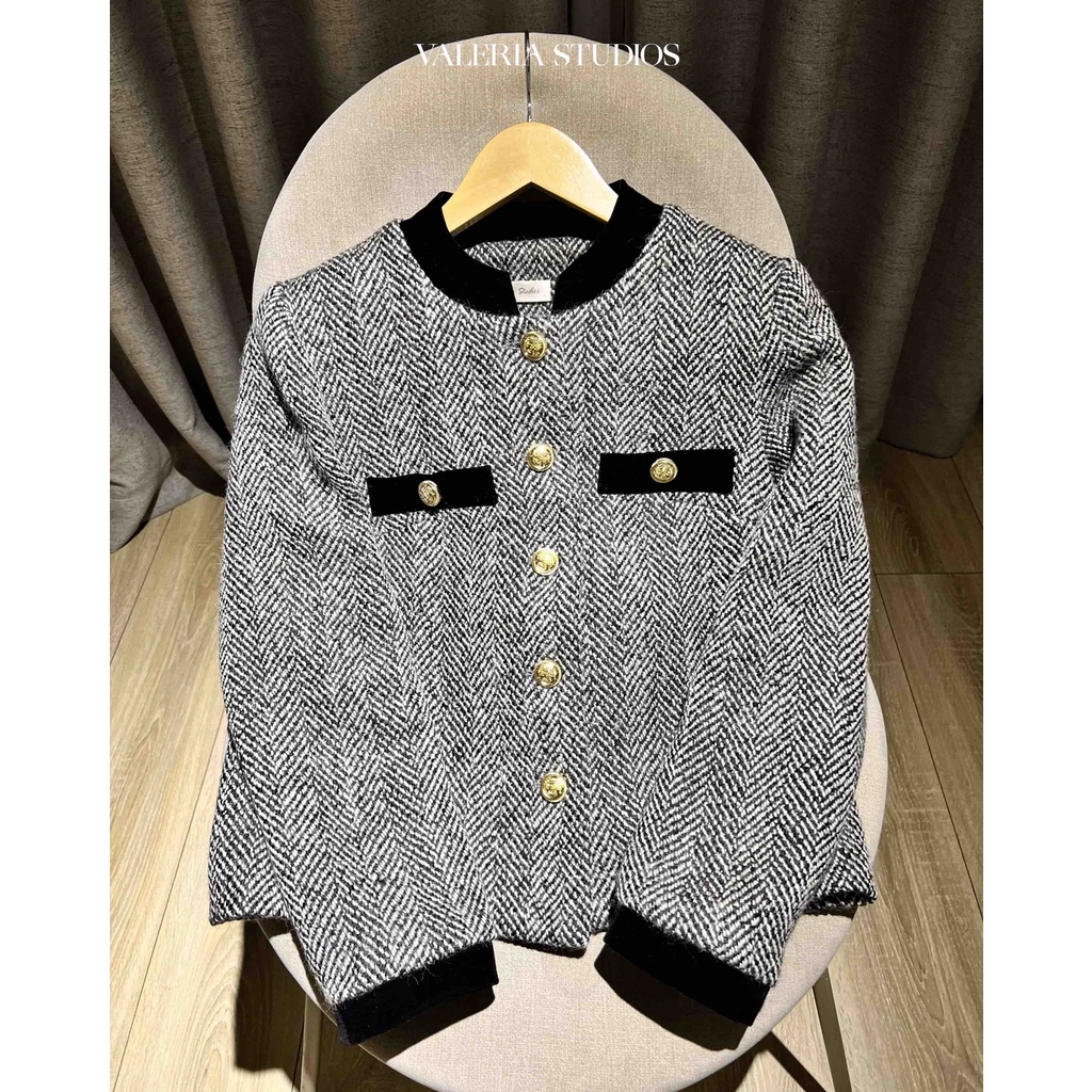 Áo khoác dạ cổ tàu phối viền nhung đen Kanie Jacket | BigBuy360 - bigbuy360.vn