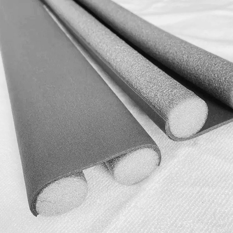 Ron Chân Cửa 93cm Bằng Cao Su Mềm Dẻo Bọc Khe Hở Chân Cửa Chống Bụi Chống Gió