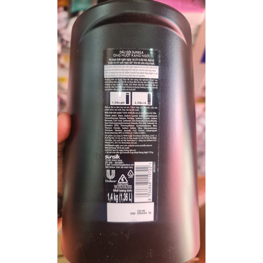 Dầu gội SUNSILK 1kg4  tiện dụng mềm mượt diệu kì - óng mượt rạng ngời cải thiện khô xơ, tóc hư tổn.