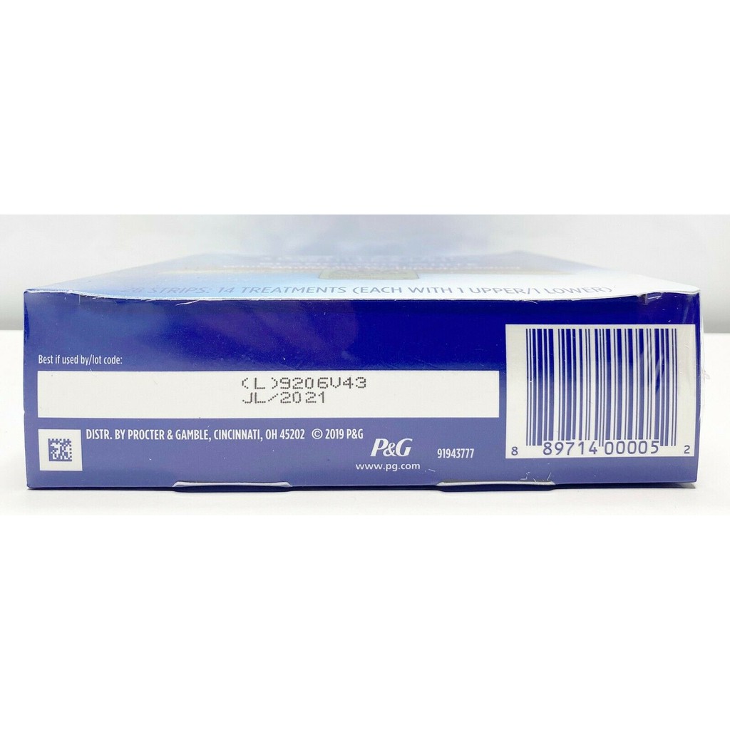 Một Miếng dán trắng răng Crest 3D White Glamorous White Whitestrips