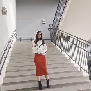 Áo nỉ thêu hoa hồng
