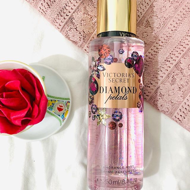 Xịt Dưỡng Thể Body Mist Victoria’S Secret "WINTER DAZZLE" 250ml | BigBuy360 - bigbuy360.vn