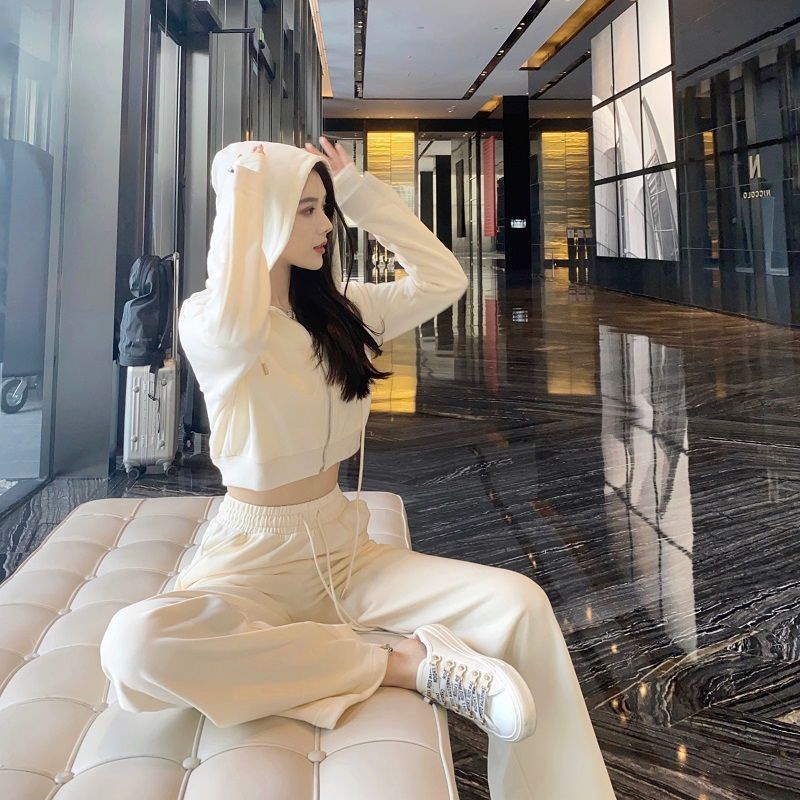 Set đồ thể thao hai món có nón dáng rộng phong cách Hàn Quốc thời trang cá tính cho nữ