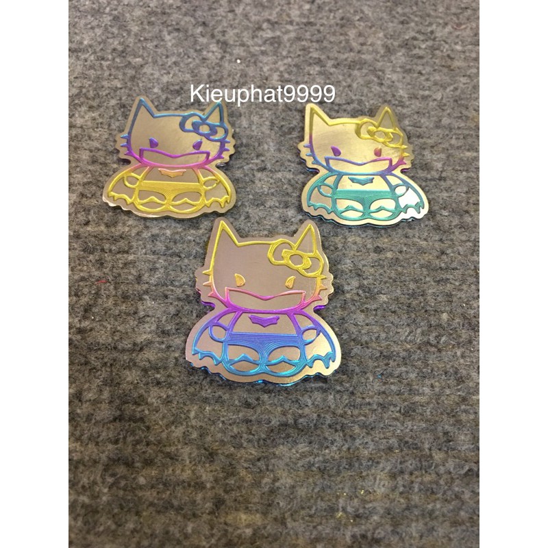 Tem Titan Mèo Hello Kitty Nổi Giận