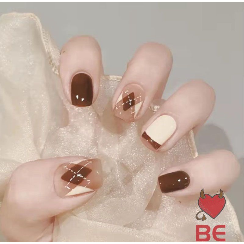 Móng giả thiết kế Huyền Trang Nail hộp 10 móng kèm keo dũa