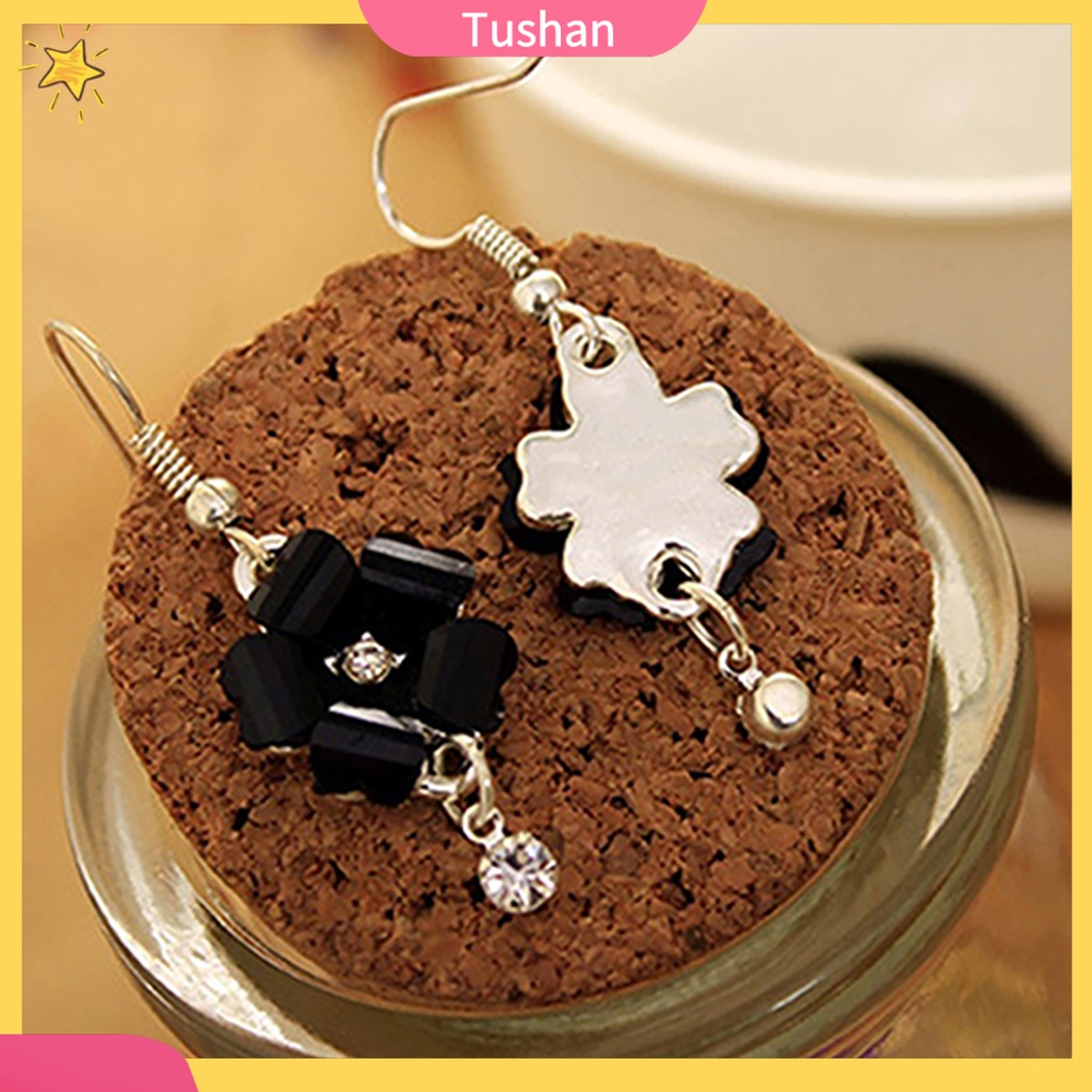 Khuyên tai hình hoa đính đá thanh lịch