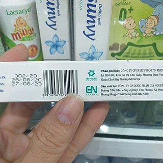 Dưỡng môi Esunvy ( bơ hạt mỡ , dầu dừa ) 10g