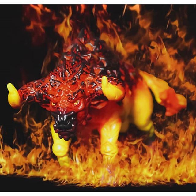 Hỏa Ngưu Hiếu Chiến. Thương hiệu Đức SCHLEICH. Mã sản phẩm 42493