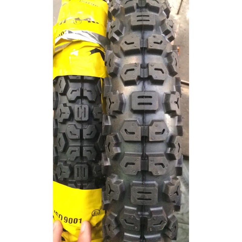 Lốp gai chân chó cho win, minks, husky zin theo xe không phải độ vành 2.75-18 MT889