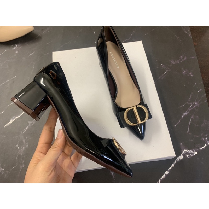 Giày mũi nhọn nơ da bóng