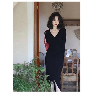 ĐẦM BODY ĐEN TAY DÀI XẺ TÀ TRƯỚC